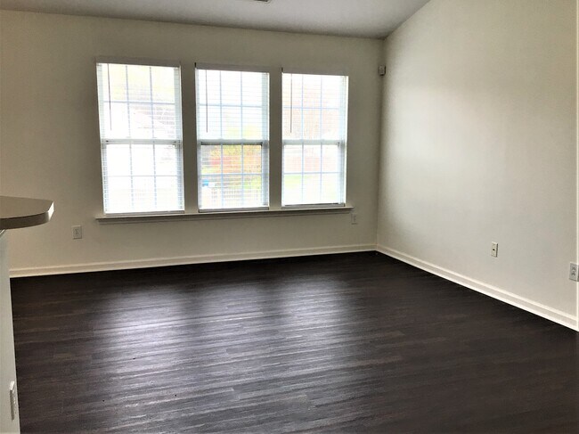 Building Photo - 218 Bellport Drive
