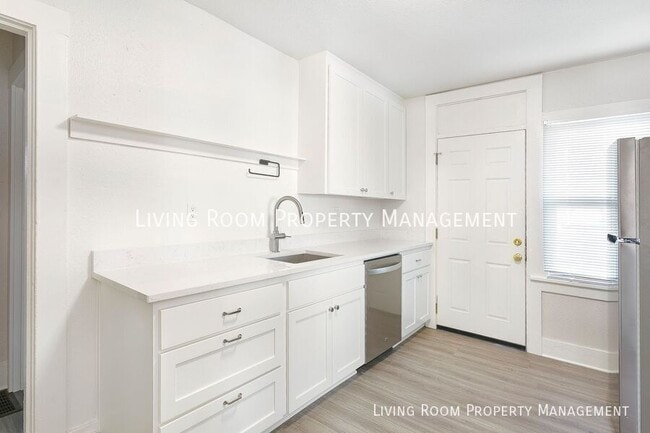 Foto del edificio - 5521 N Vancouver-