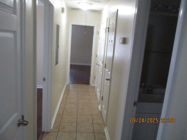 Foto del edificio - 228 Glade Ln