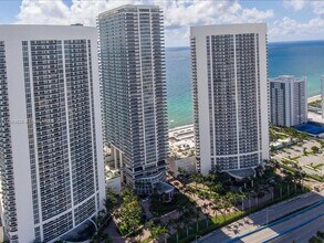 Building Photo - 1800 S Ocean Dr