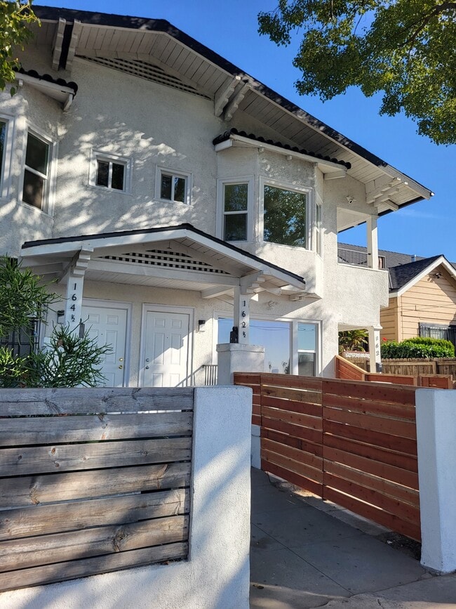 Building Photo - Lincoln Heights