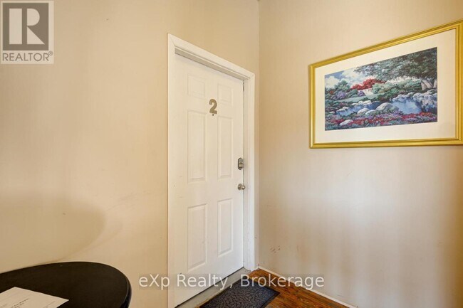 Photo du bâtiment - 100 Downie St