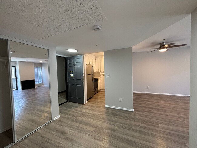 Interior Photo - 315 South Virgil Ave