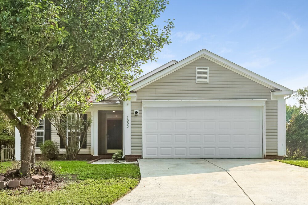 Foto principal - 1003 Salmon River Dr