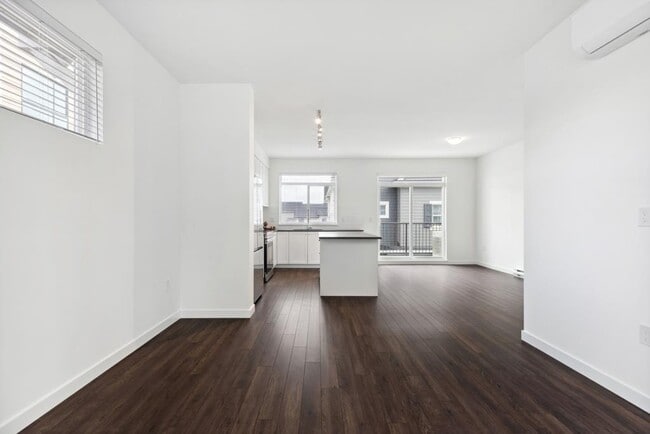 Building Photo - 15778 85 Av