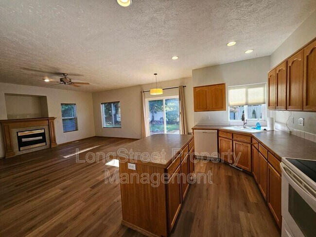 Foto del edificio - 20734 Jacob Ln