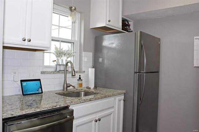 Foto del edificio - 8910 N Swan Cir