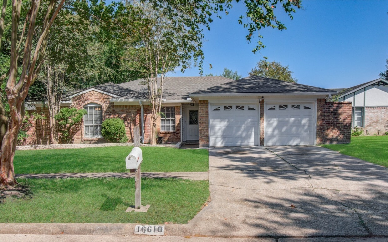 Foto principal - 16610 Cairngorm Dr