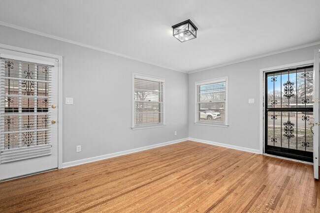 Foto del edificio - 1453 Colonial Rd