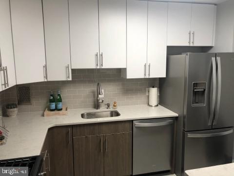 Foto principal - 3001 Veazey Terrace NW