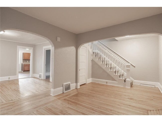 Building Photo - 4007 N Girard Ave