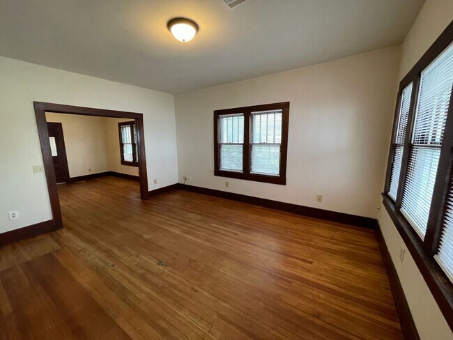 Foto del edificio - 2 bed 1 bath with storage shed in Norman