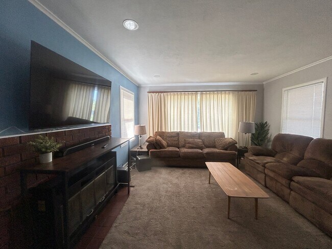 Foto del edificio - 3224 W 8th Ave