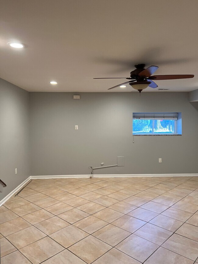 Foto del edificio - 2449 W Taylor St