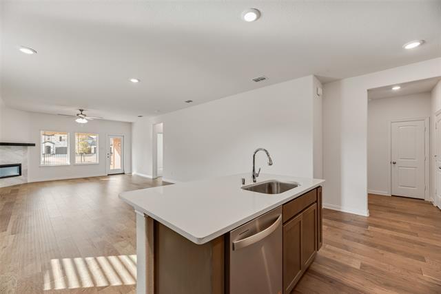 Foto del edificio - 1910 Blackbird Ln