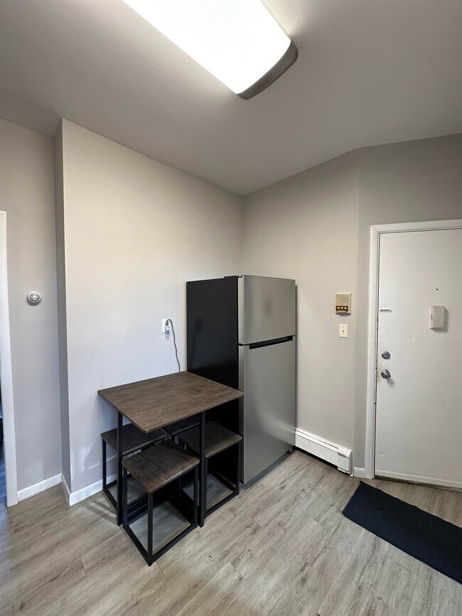 Foto del edificio - 46-48-48 E 17th St