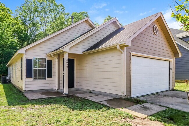 Foto del edificio - 4680 Waterfront Oak Dr