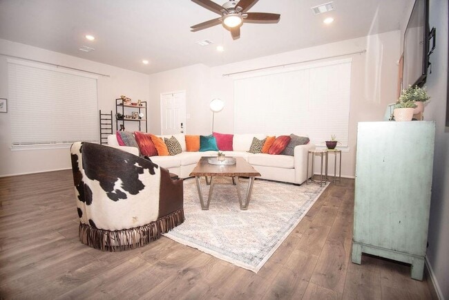 Building Photo - 12727 Taymouth Manor Dr