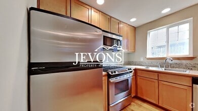 Building Photo - 13721 Greenwood Ave N