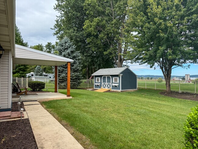 Foto del edificio - 340 Woodchuck Dr