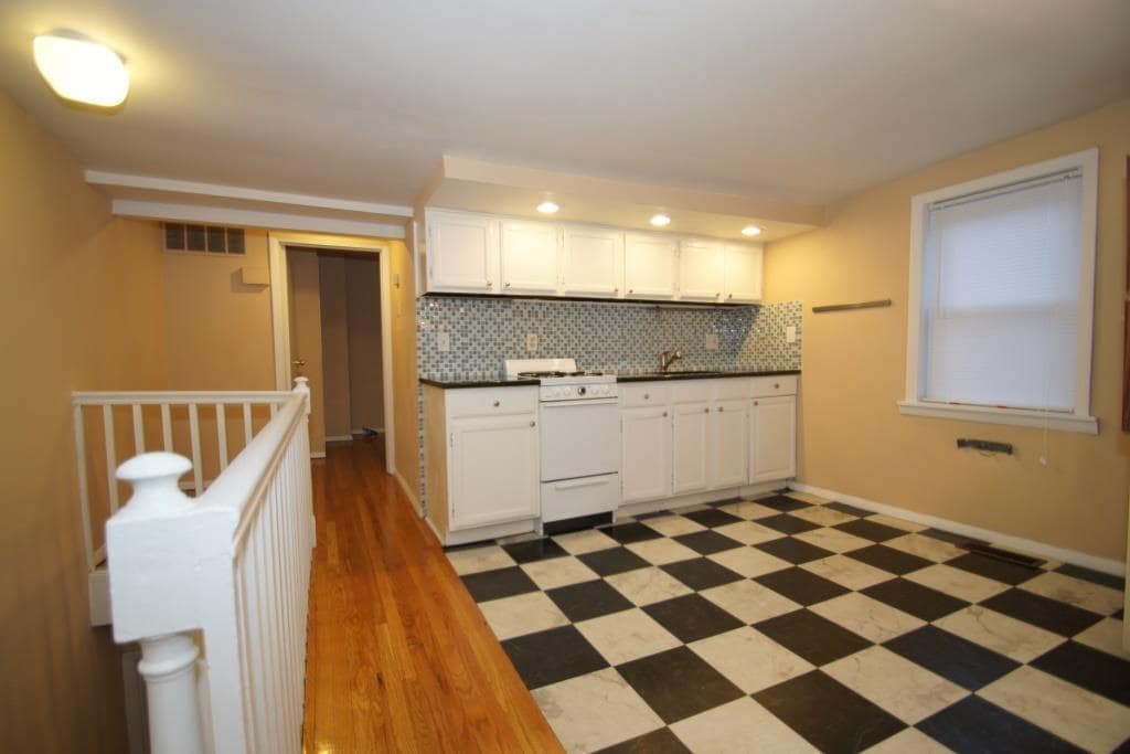 Photo - Brown Street 2326
