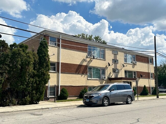 Foto del edificio - 6151 76th Ave
