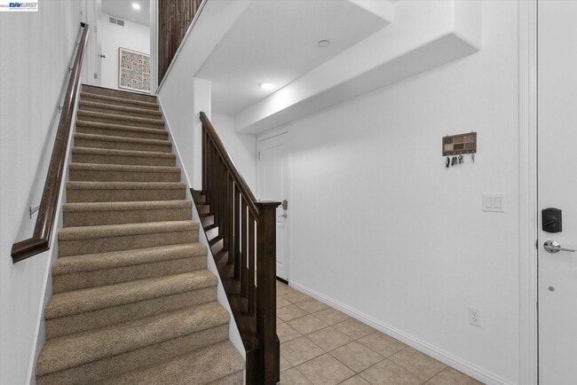 Building Photo - 2071 Mahuron Cir