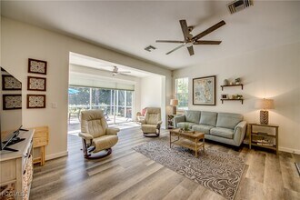 Building Photo - 10519 Diamante Way