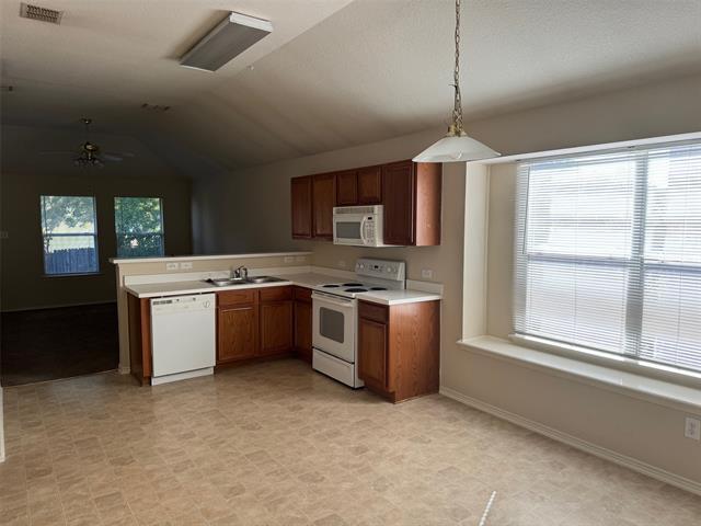 Foto del edificio - 2729 Mountain Lion Dr