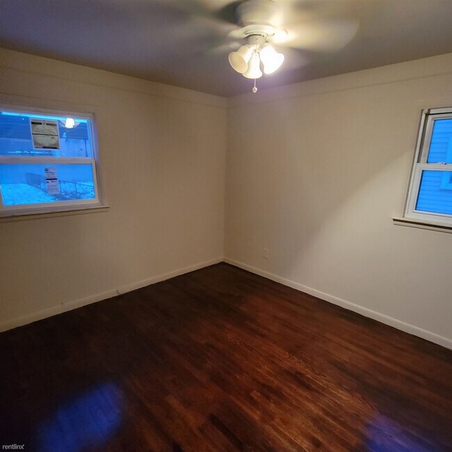 Foto del edificio - 3 br, 1 bath House - 22515 Hillock Ave