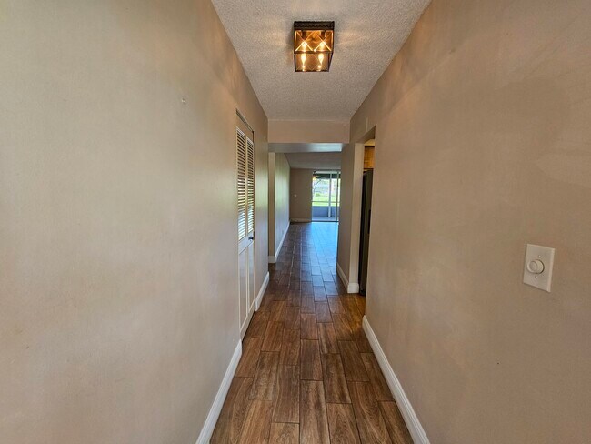 Foto del edificio - 7431 NW 1st St