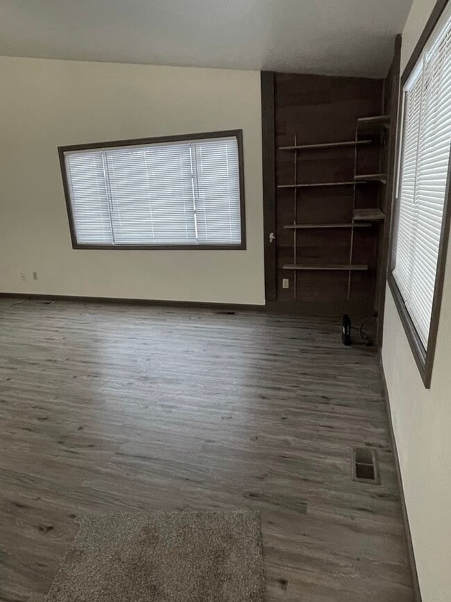 Foto del edificio - 876 N Wesglenn Cir
