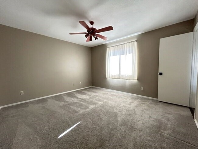 Foto del edificio - Georgeous 2 Bedroom / 2 Bath