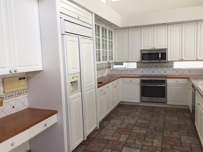Foto del edificio - 15601 SW 14th St