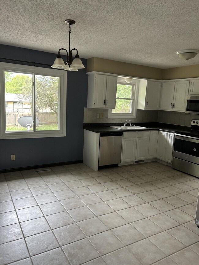 Foto del edificio - 221 E Parklane St