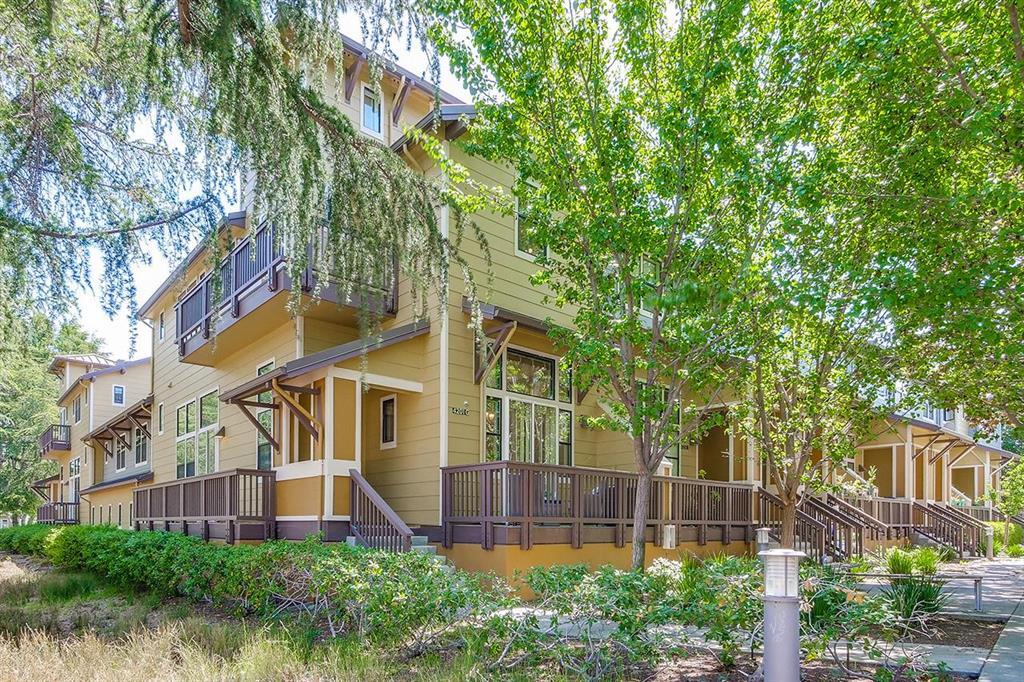 Primary Photo - 4201 Juniper Ln