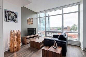 Building Photo - 202-214 14 Ave SW