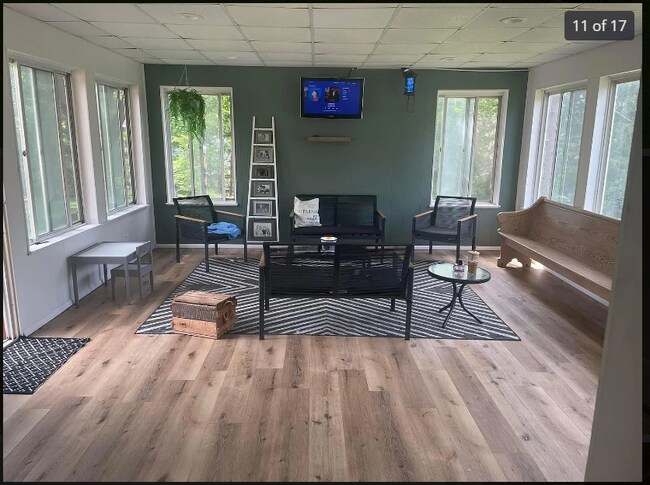 Foto del edificio - 224 Mt Aire Dr