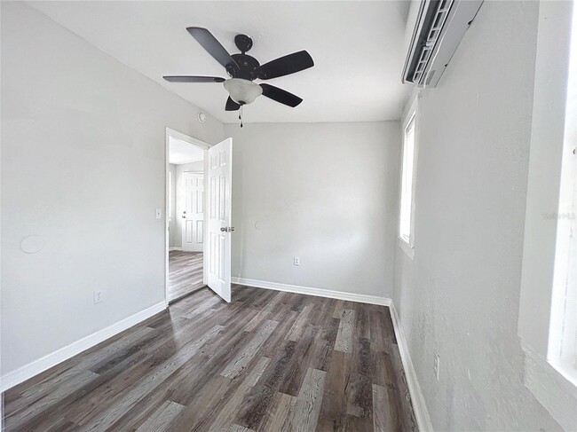 Foto del edificio - 1800 N 12th St