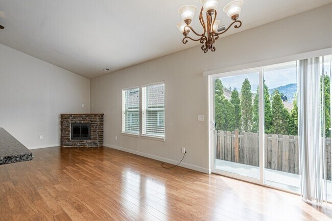 Foto del edificio - 403 Ridgewood Dr