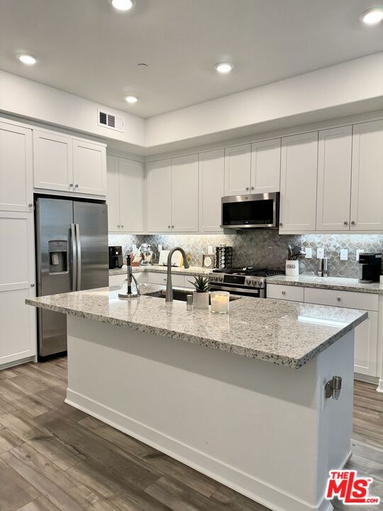 Foto del edificio - 26976 W Prospector Rd