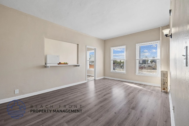 Building Photo - 418 Normandie Ave