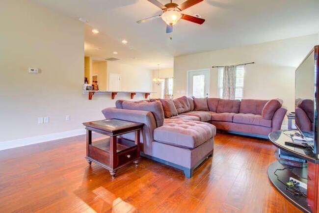 Building Photo - 3368 Wild Hare Ln