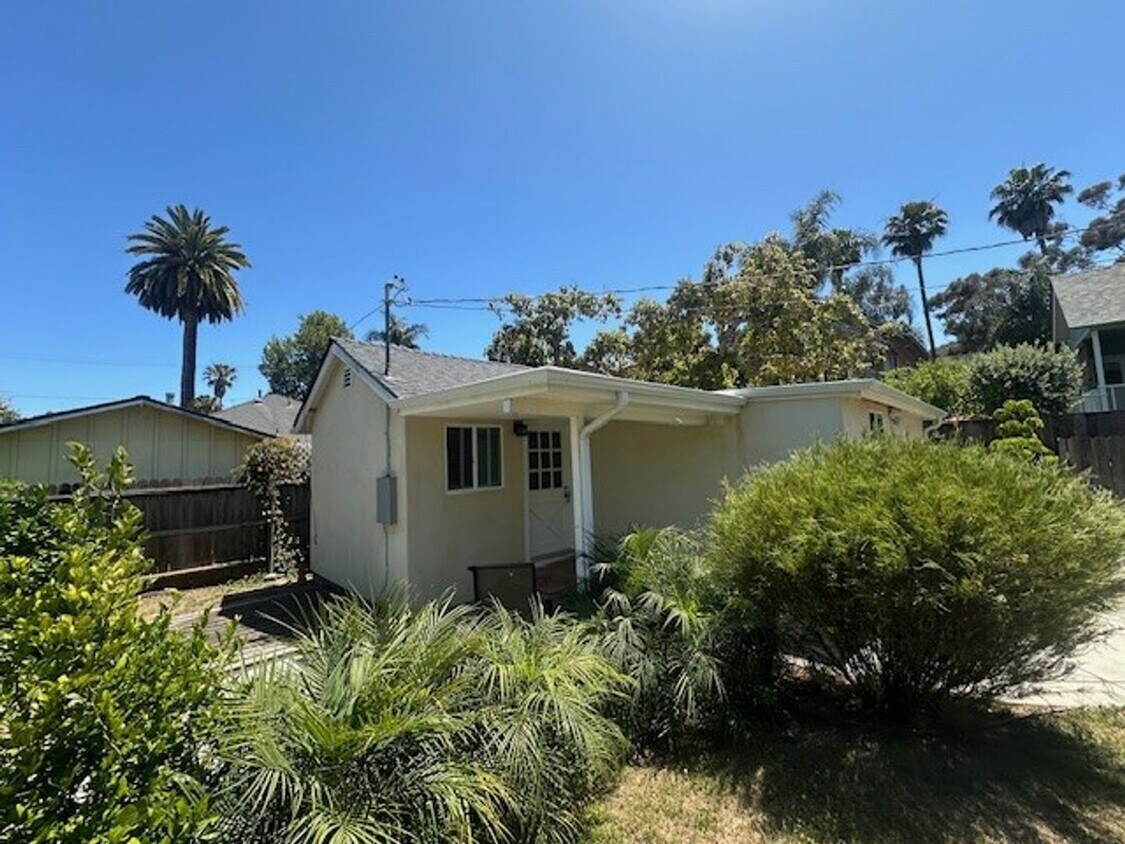 Foto principal - 417-417-417-412 Dibblee Ave