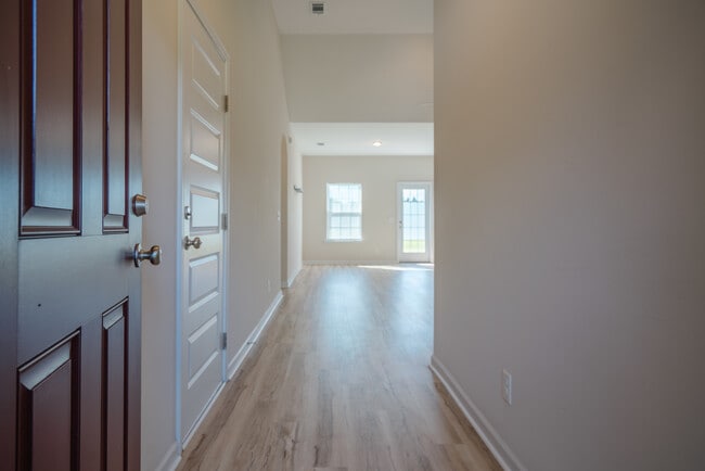 Building Photo - 2998 Arnall Dr