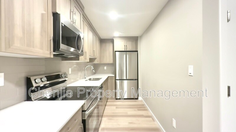 Primary Photo - 486 Edgemont Dr