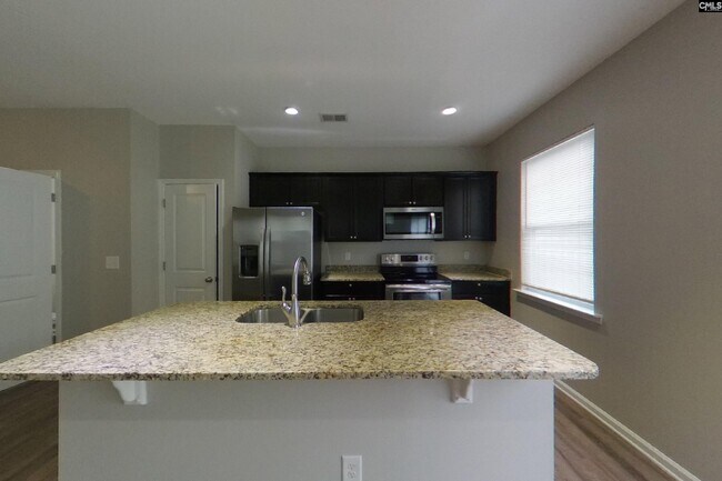 Foto del edificio - 323 Springwalk Ln