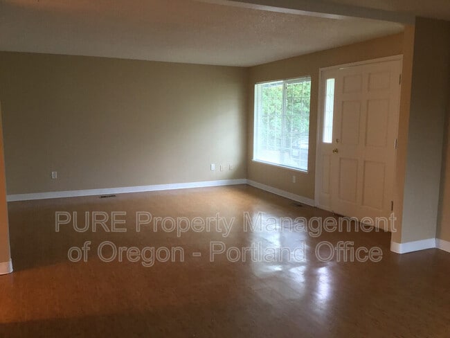 Building Photo - 16940 SE Corsage Ave