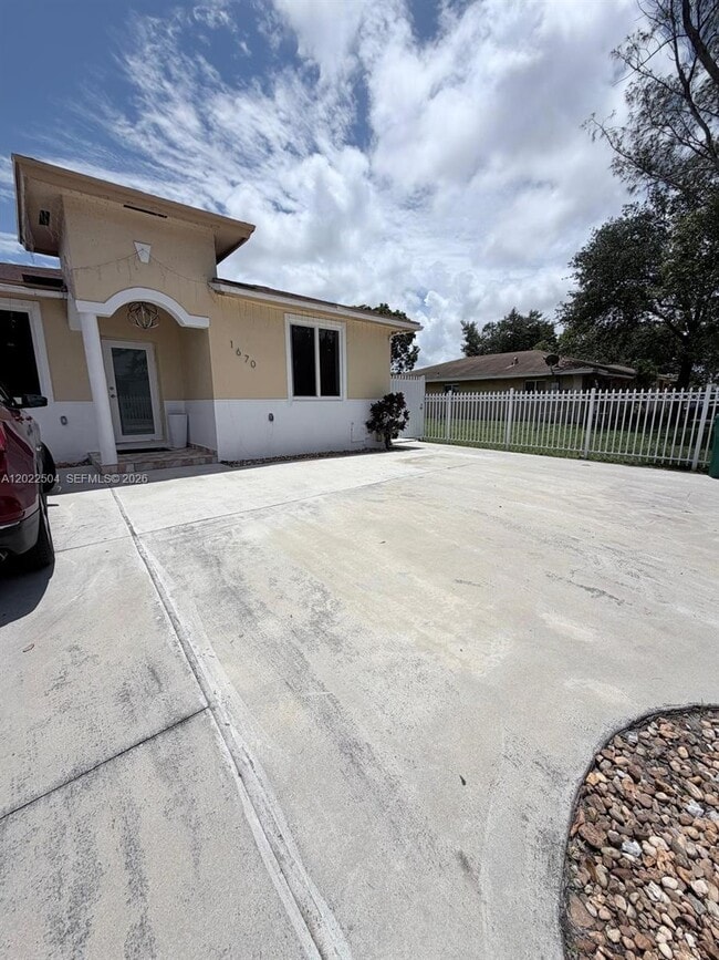 Building Photo - 1670 NW 73rd St