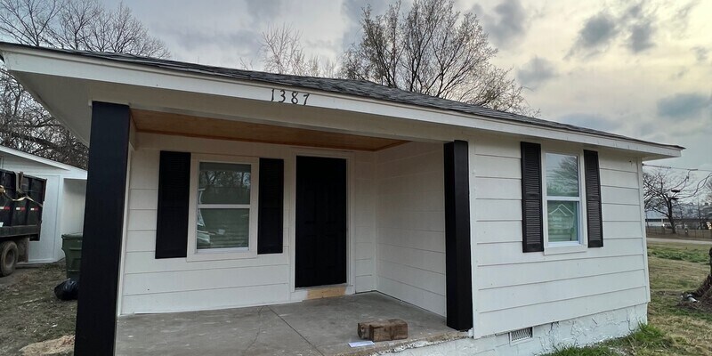 Primary Photo - 1387 Roberts Rd